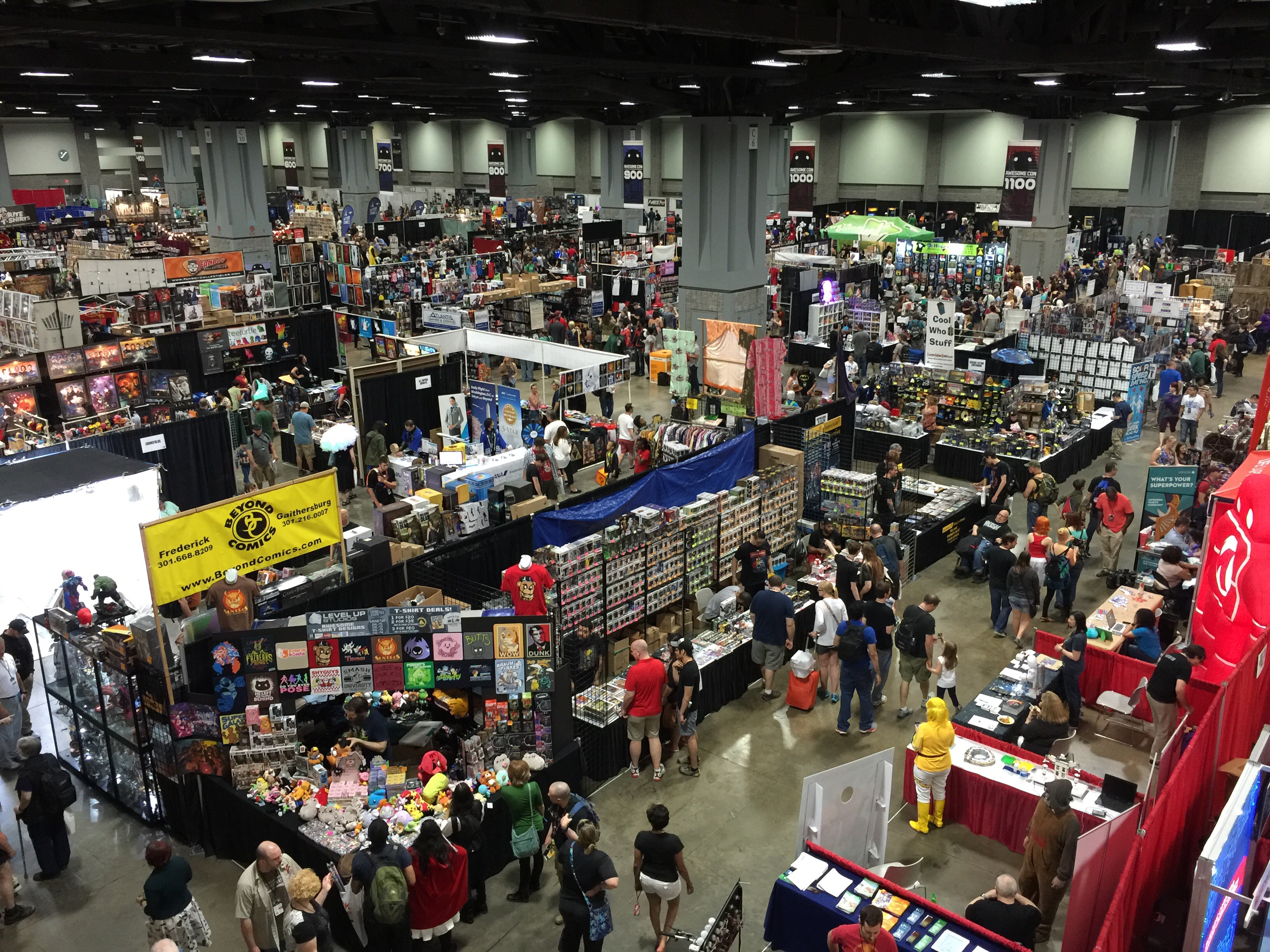 awesomecon floor